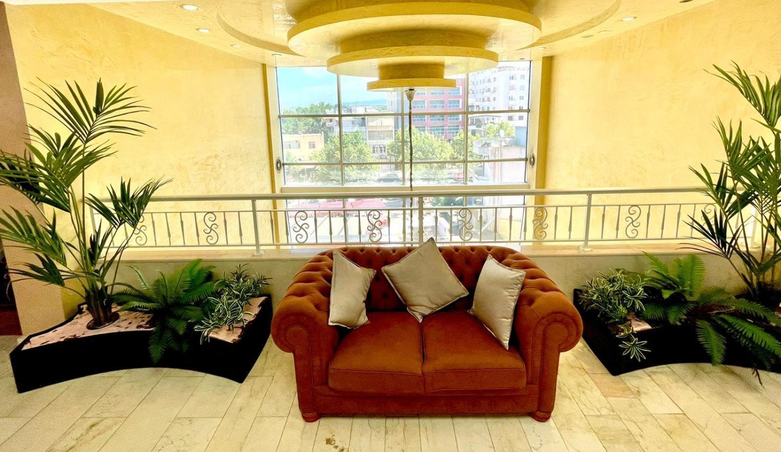 Amh Hotel Durres Exterior photo